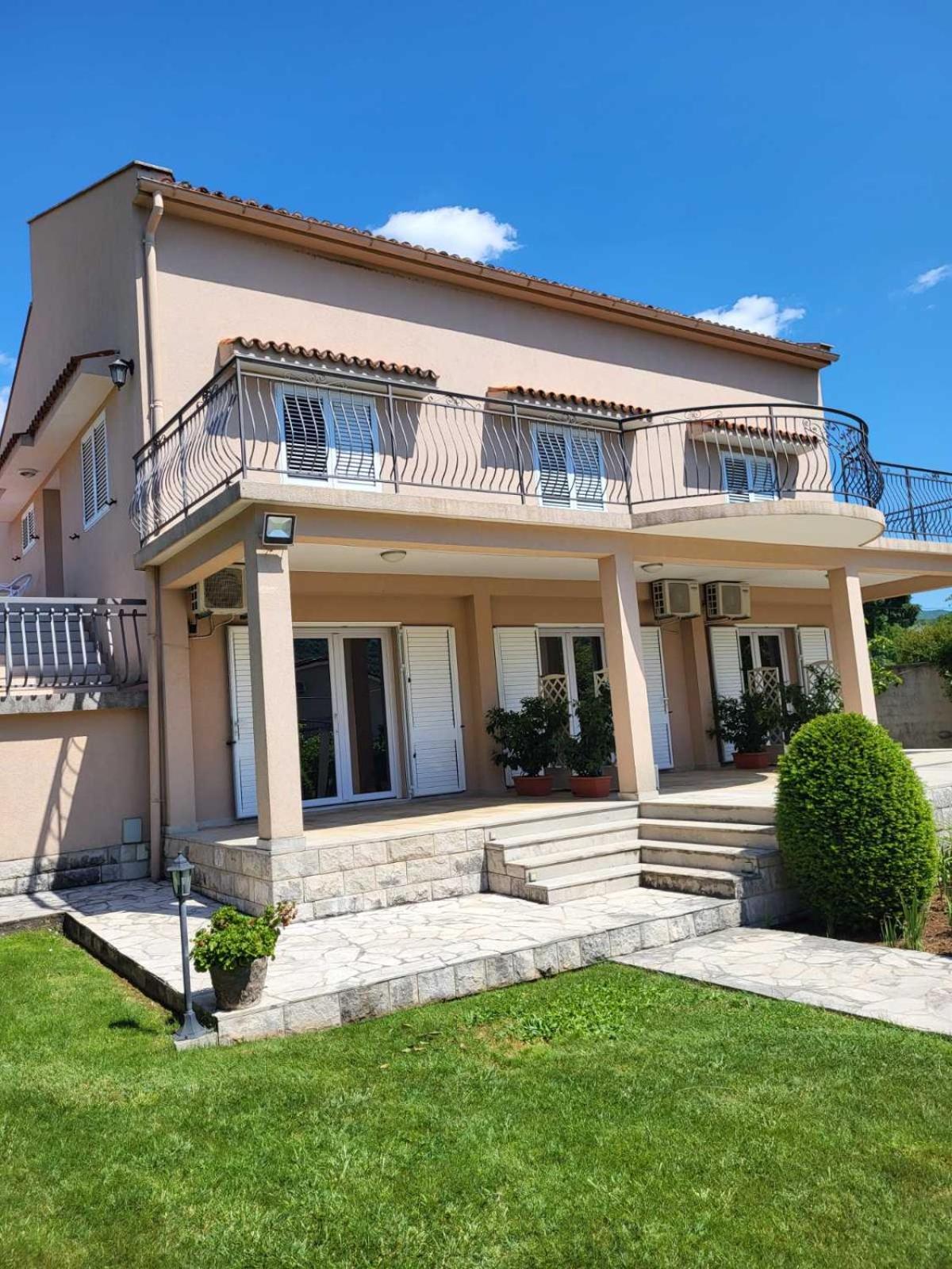 Apartments Raskovic Radanovići Екстериор снимка