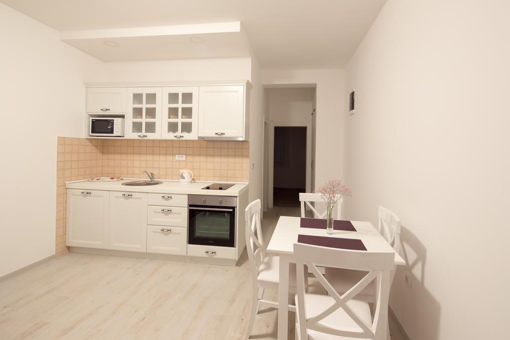 Apartments Raskovic Radanovići Екстериор снимка