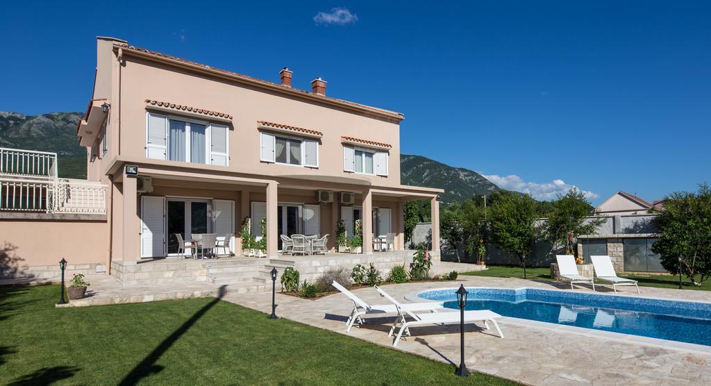 Apartments Raskovic Radanovići Екстериор снимка