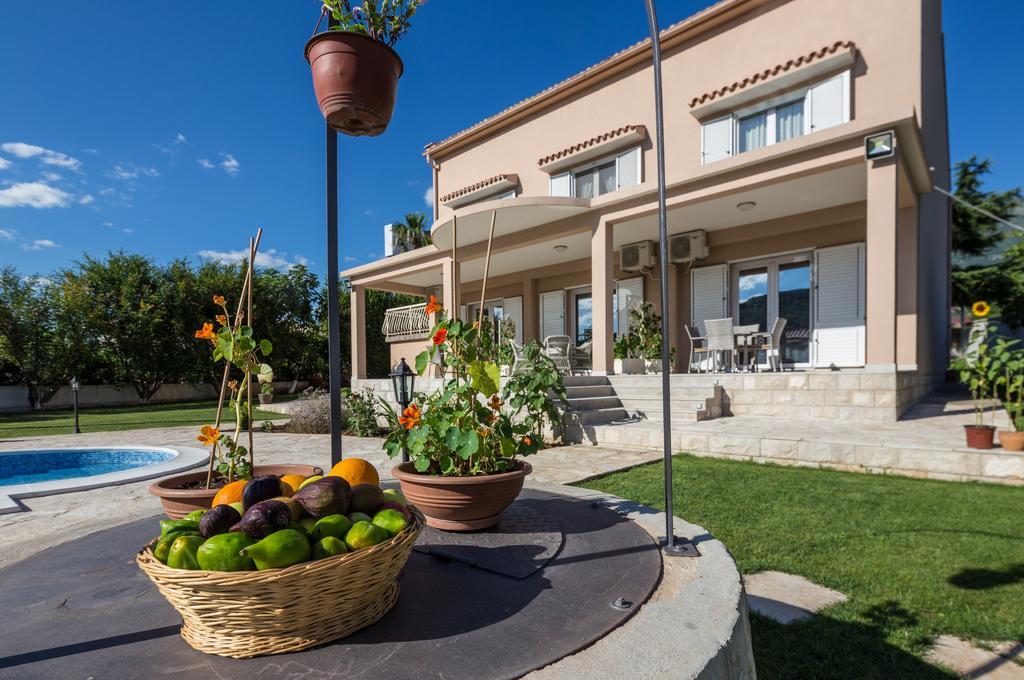 Apartments Raskovic Radanovići Екстериор снимка