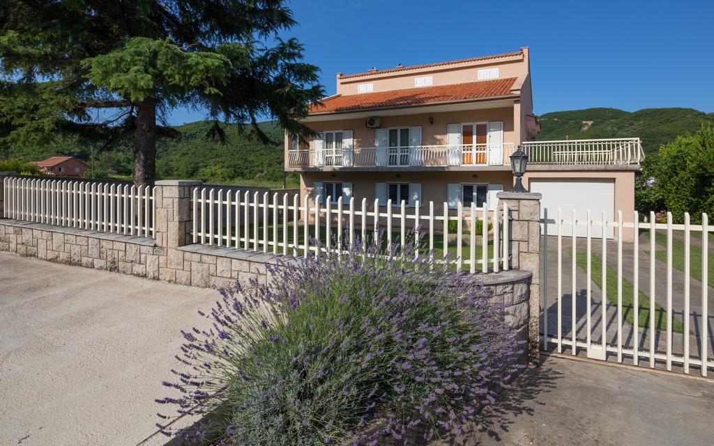 Apartments Raskovic Radanovići Екстериор снимка