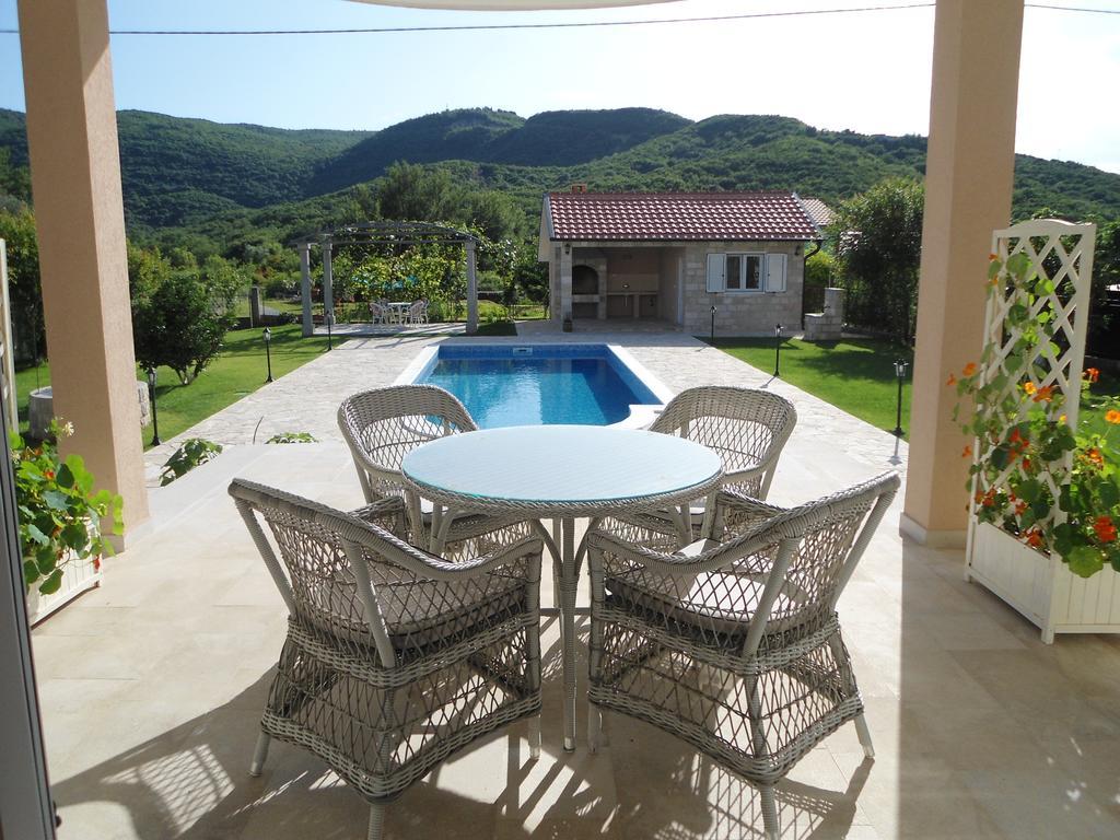 Apartments Raskovic Radanovići Екстериор снимка