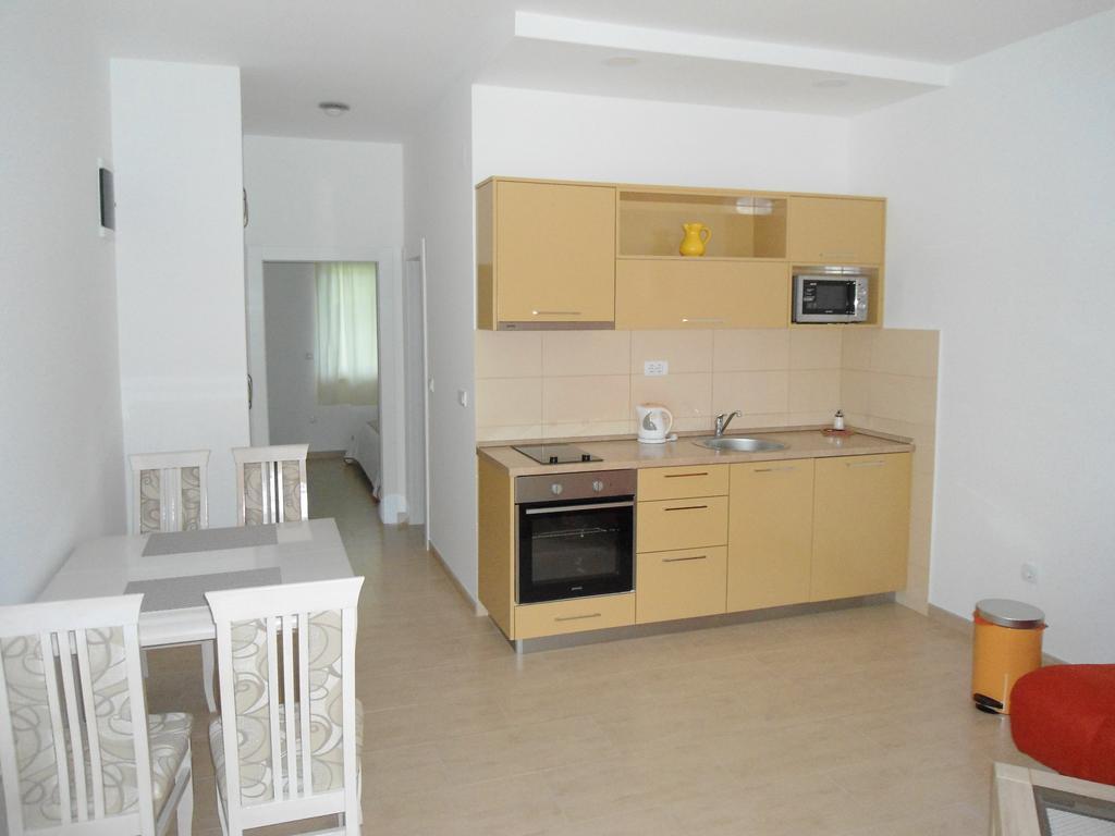 Apartments Raskovic Radanovići Екстериор снимка
