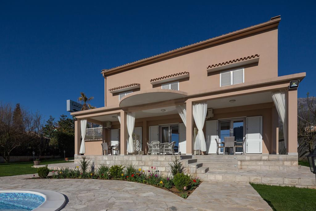 Apartments Raskovic Radanovići Екстериор снимка