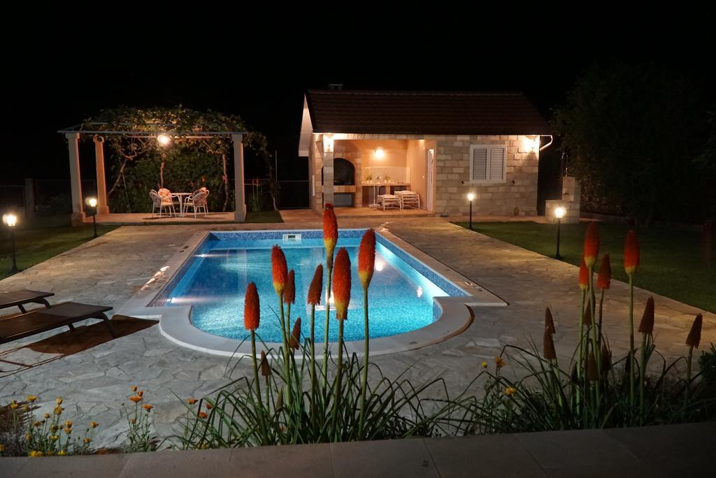 Apartments Raskovic Radanovići Екстериор снимка